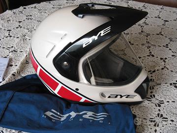 CASCO MOTO ENDURO BYE Ténéré