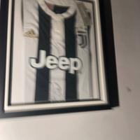 Maglia autografata da ronaldo in champions juve