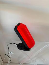 Lampada da Tavolo nera e rossa Anni 70 Manon
