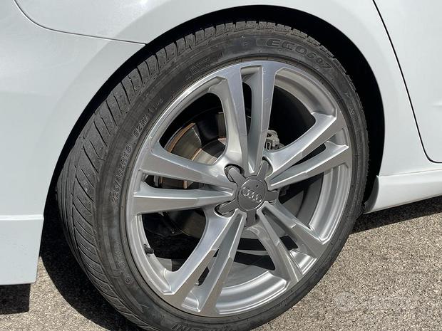 Audi q3 s line OR4533