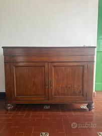 Credenza vintage in legno massello anni ‘60