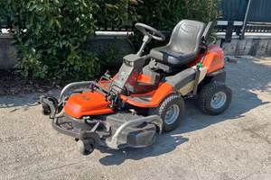 T42 Tagliaerba 4x4 HUSQVARNA seminuovo RIDER PRO F