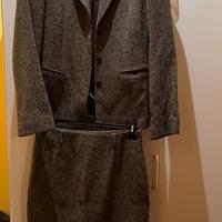 Tailleur con gonna in lana taglia 42