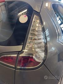 Fanale posteriore destro RENAULT SCENIC del 2013