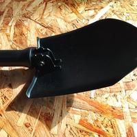 Pala pieghevole multiuso