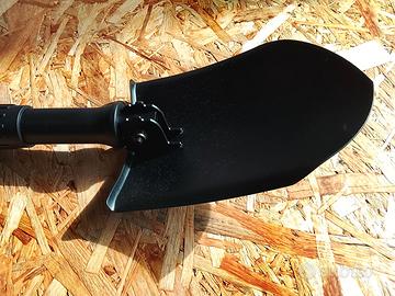 Pala pieghevole multiuso