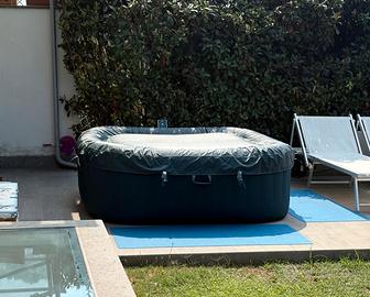 Piscina idromassaggio gonfiabile