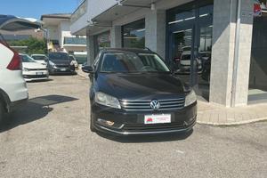 Volkswagen Passat 2.0 TDI DSG Highline BlueM. Tech