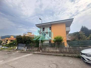 Appartamento di 117 m² con 4 locali e box auto a M