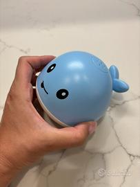 Giocattolo da bagno a forma di balena