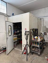 CABINA PORTAOGGETTI / ATTREZZI