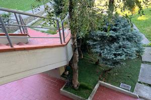 Ampio appartamento con 3 camere, giardino privato