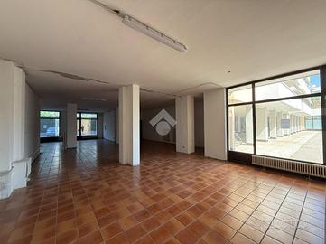 NEGOZIO A TRENTO