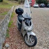 Aprilia sportcity 200