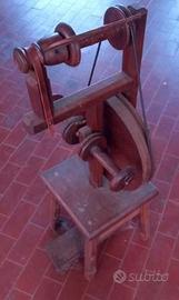 filatoio a pedale antico