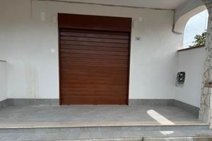 Locale commerciale ristrutturata