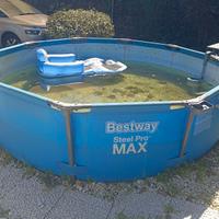 Piscina Bestway usata con motore a sabbia funziona