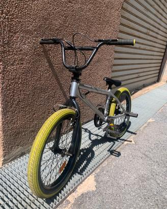 BMX wipe freestyle