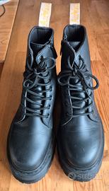 Dr. Martens Vegan Jadon II Platform 