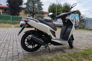 Scooter 125 a ruota alta usato