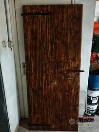 porta restaurata antica