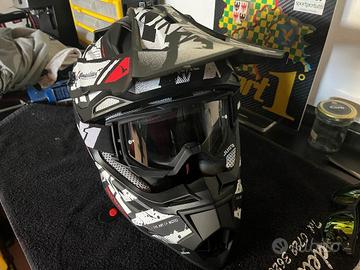 Casco oneal v23 usato 2 volte da mio figlio