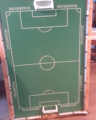 Subbuteo Zeugo campo di gioco su tavola