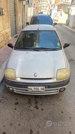 Clio del 98