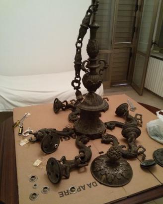 lampadario di bronzo da restaurare