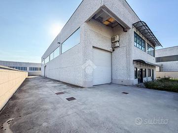 CAPANNONE A CAVENAGO D'ADDA