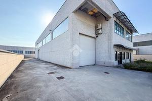 CAPANNONE A CAVENAGO D'ADDA