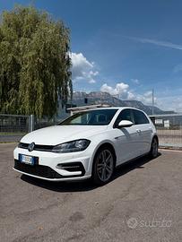 Volkswagen Golf 7.5 R-Line 1.5 TSI 150 CV
