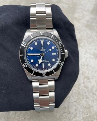 Tudor Black Bay 68
