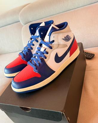 Nike Air Jordan 1 Mid size 43
