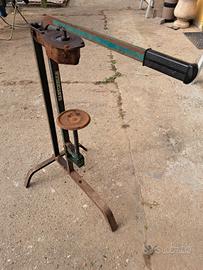 tappatrice cantinella per tappi in sughero