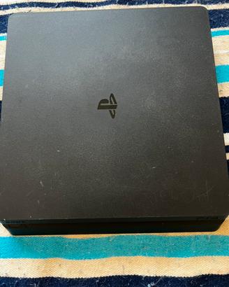 Play station 4 slim