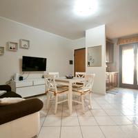 Primo piano con 2 posti auto