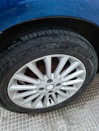 cerchi complimenti di gomme 