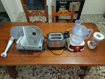 Affettatrice e frullatore. tostapane e minipimer