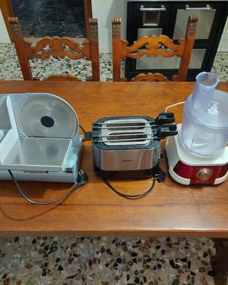 Affettatrice e frullatore. tostapane e minipimer