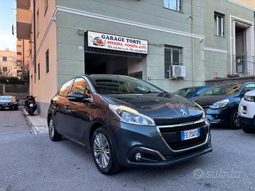 Peugeot 208 PureTech 82 5 porte Active DISTRIBUZIO