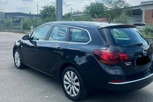 Opel Astra station wagon