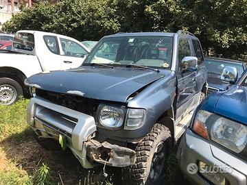 Pajero 2500 target incidentato senza motore e alt