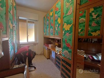 Armadio cameretta ciliegio con letto e scrivania 