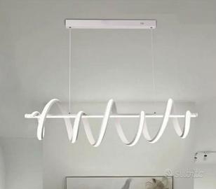 Lampadario a spirale bianco