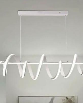 Lampadario a spirale bianco