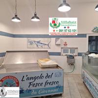 Locale Commerciale di 50 mq posizione angolare