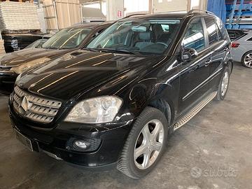 Per ricambi Mercedes ML 320 cdi 2006 diesel