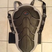 Protezione schiena moto a bretella