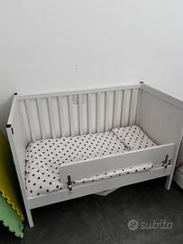 Lettino bianco Sundvik con sponde + materasso